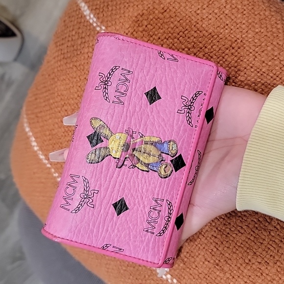 McM fold Wallet - Picture 2 of 8